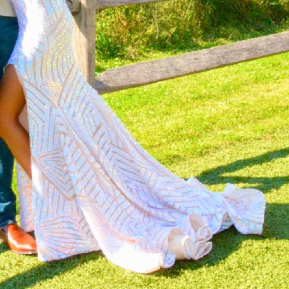 Jovani 2022, Iridescent Sequins Throughout The Dr… - image 5